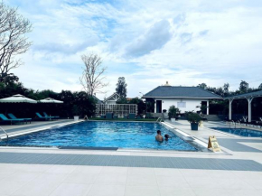 TVR Resort - Villas With Bathtub and Pool